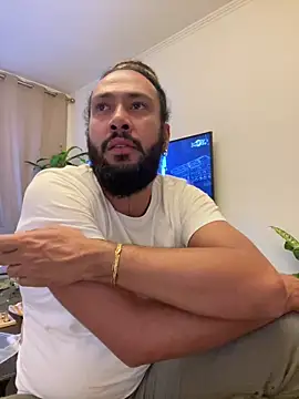 Snapshot of danic_monte chatting on October 26, 8:42 pm danic monte online show from October 26, 8:42 pm