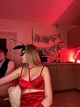 SOFYandMIKE online show from December 17, 8:25 pm