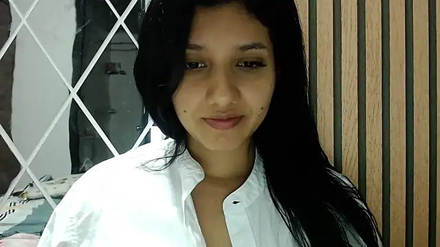 Snapshot of emmariders2 chatting on February 9, 11:36 pm emmariders2 online show from February 9, 11:36 pm