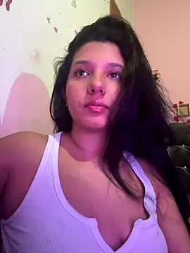 Snapshot of emmariders2 chatting on November 9, 3:54 am emmariders2 online show from November 9, 3:54 am