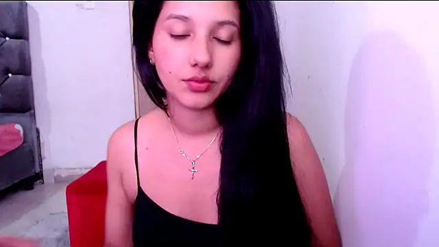 Snapshot of emmariders2 chatting on February 11, 2:13 pm emmariders2 online show from February 11, 2:13 pm