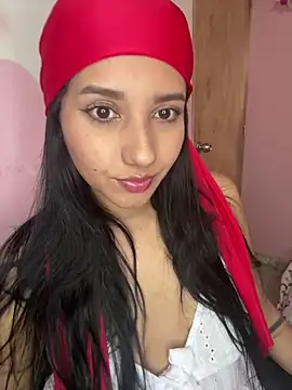 Snapshot of emmariders2 chatting on November 9, 8:24 pm emmariders2 online show from November 9, 8:24 pm