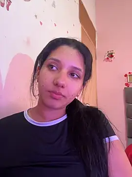 Snapshot of emmariders2 chatting on November 10, 1:38 pm emmariders2 online show from November 10, 1:38 pm