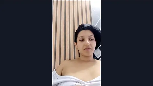 Snapshot of emmariders2 chatting on January 26, 9:51 pm emmariders2 online show from January 26, 9:51 pm