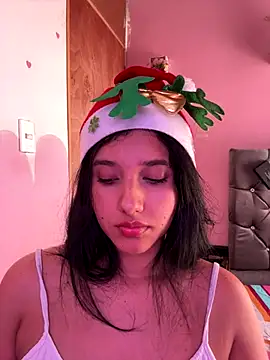 Snapshot of emmariders2 chatting on December 16, 3:27 pm emmariders2 online show from December 16, 3:27 pm