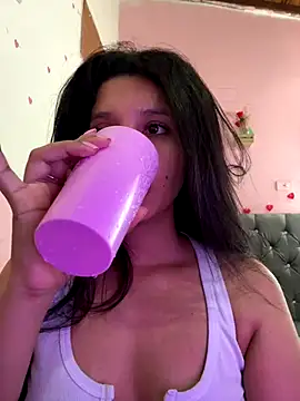 Snapshot of emmariders2 chatting on September 23, 2:57 pm emmariders2 online show from September 23, 2:57 pm