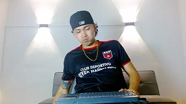 Br4ndxpimm online show from January 8, 11:33 pm