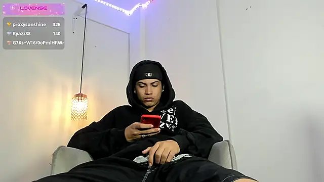 Br4ndxpimm online show from October 14, 3:45 pm