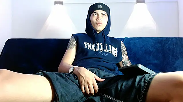 Br4ndxpimm online show from October 3, 1:56 pm