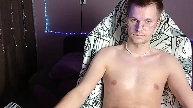 Snapshot of Leonnextdoor chatting on December 28, 6:29 pm Leonnextdoor online show from December 28, 6:29 pm