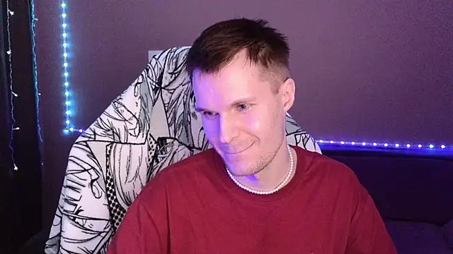 Snapshot of Leonnextdoor chatting on December 28, 3:15 pm Leonnextdoor online show from December 28, 3:15 pm