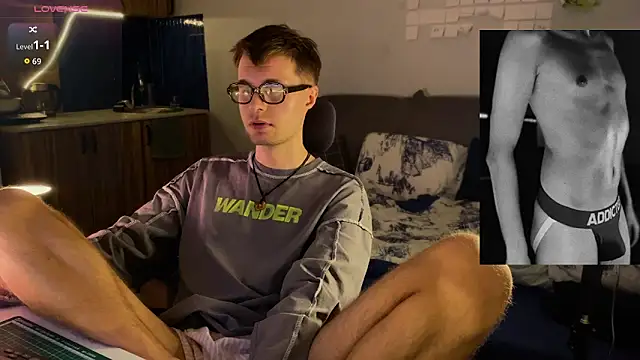 Leonnextdoor online show from March 8, 2:20 pm