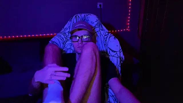 Snapshot of Leonnextdoor chatting on January 12, 6:38 pm Leonnextdoor online show from January 12, 6:38 pm