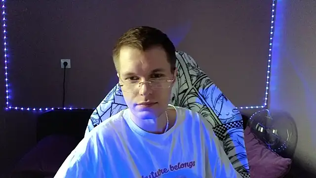 Snapshot of Leonnextdoor chatting on January 8, 6:52 am Leonnextdoor online show from January 8, 6:52 am