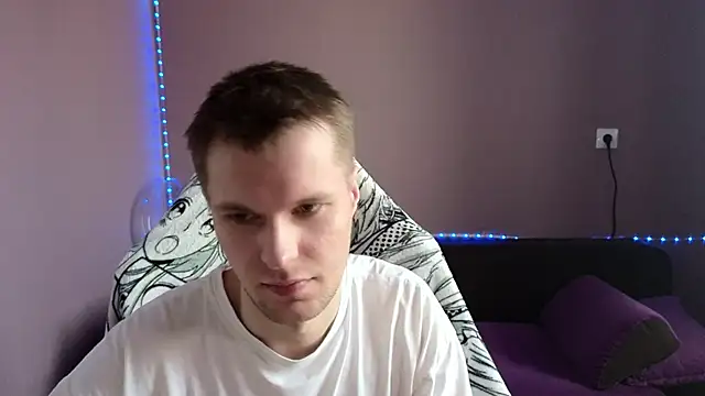 Snapshot of Leonnextdoor chatting on March 6, 6:52 am Leonnextdoor online show from March 6, 6:52 am