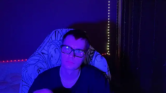 Snapshot of Leonnextdoor chatting on January 13, 11:08 am Leonnextdoor online show from January 13, 11:08 am