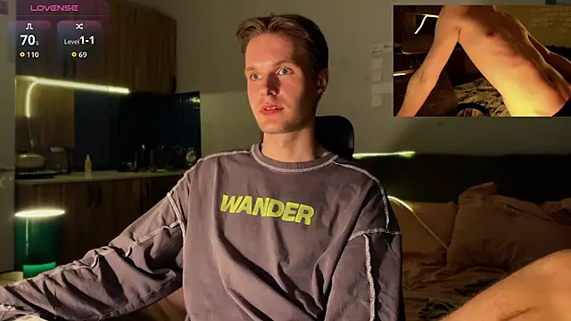 Leonnextdoor online show from April 19, 6:21 pm