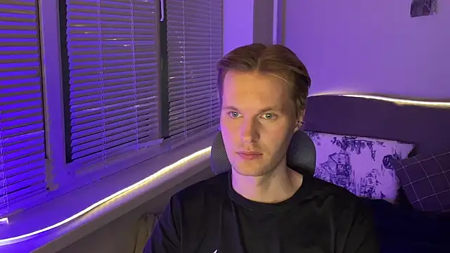 Leonnextdoor online show from January 16, 6:01 pm