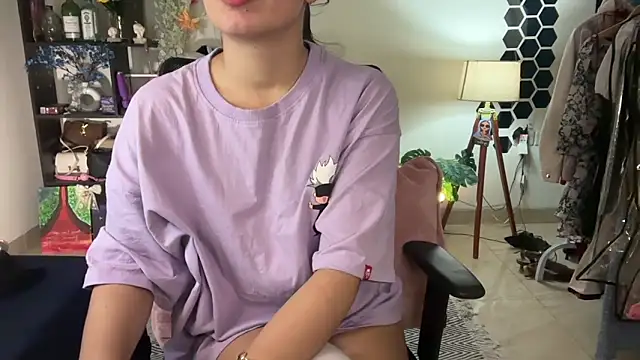 roseofvenom online show from February 12, 6:40 pm