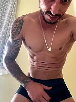 Snapshot of M1chup chatting on October 3, 7:37 pm M1chup online show from October 3, 7:37 pm