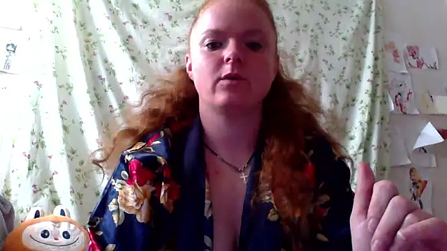 Snapshot of Rae_Jeannie chatting on June 11, 7:05 am Rae Jeannie online show from June 11, 7:05 am