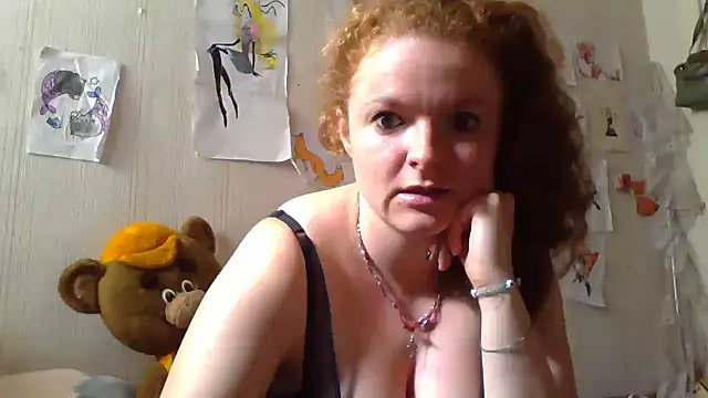 Rae Jeannie online show from September 18, 7:33 am