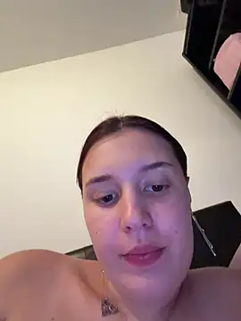 LeeaRose online show from August 3, 5:52 pm