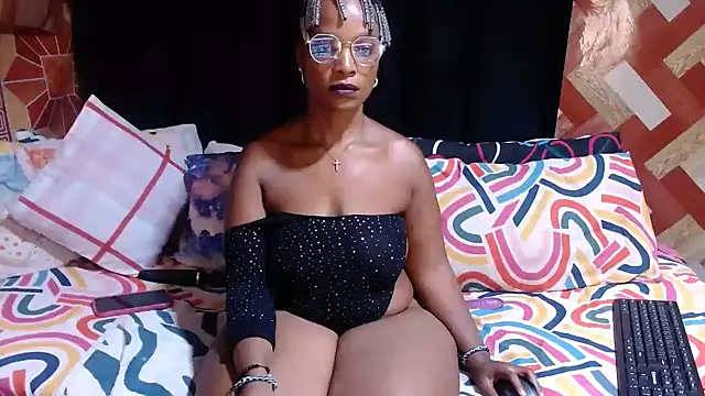 Thickbootykim online show from February 23, 2:06 pm