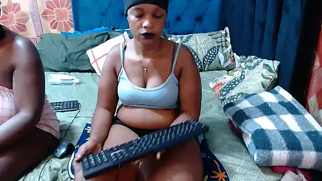 Thickbootykim online show from March 6, 4:13 pm