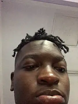 Snapshot of Redfucks333 chatting on November 6, 9:57 am Redfucks333 online show from November 6, 9:57 am