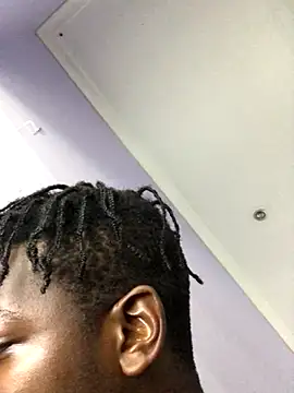 Snapshot of Redfucks333 chatting on September 25, 7:14 am Redfucks333 online show from September 25, 7:14 am