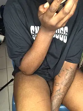 Redfucks333 online show from April 18, 7:07 pm