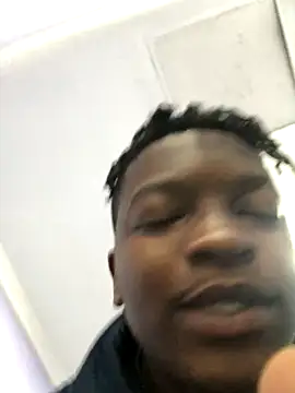 Snapshot of Redfucks333 chatting on November 17, 2:32 pm Redfucks333 online show from November 17, 2:32 pm