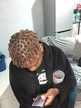 Redfucks333 online show from March 6, 9:43 pm