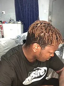 Redfucks333 online show from March 1, 7:47 pm