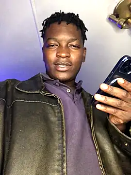 Snapshot of Redfucks333 chatting on October 29, 7:46 pm Redfucks333 online show from October 29, 7:46 pm