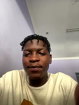 Snapshot of Redfucks333 chatting on September 20, 8:08 am Redfucks333 online show from September 20, 8:08 am