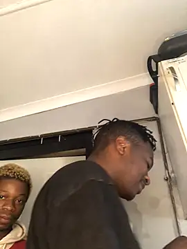 Snapshot of Redfucks333 chatting on November 2, 6:18 am Redfucks333 online show from November 2, 6:18 am