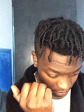 Snapshot of Redfucks333 chatting on November 18, 7:28 pm Redfucks333 online show from November 18, 7:28 pm