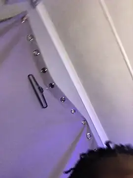 Snapshot of Redfucks333 chatting on October 31, 10:27 pm Redfucks333 online show from October 31, 10:27 pm