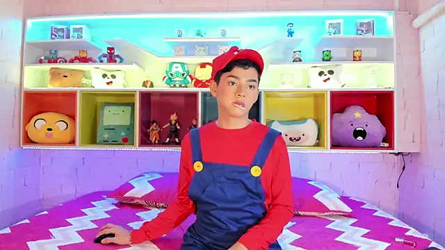 Snapshot of Maxi_little chatting on June 24, 8:06 pm Maxi little online show from June 24, 8:06 pm
