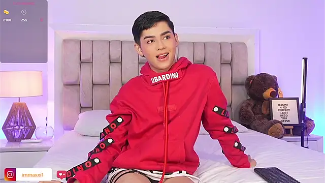 Maxi little online show from February 24, 7:48 pm