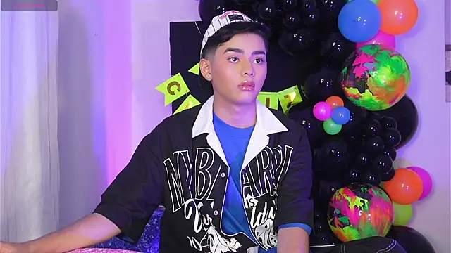 Maxi little online show from March 1, 7:58 pm