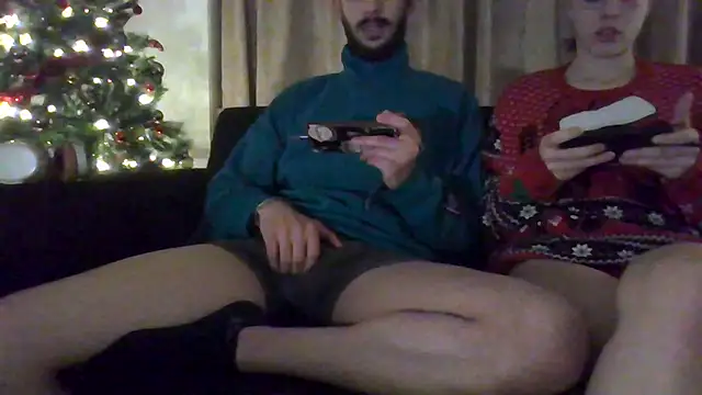 Snapshot of Levi_Latino chatting on December 26, 6:33 pm Levi Latino online show from December 26, 6:33 pm