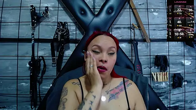 Alana Roth online show from November 18, 6:33 pm