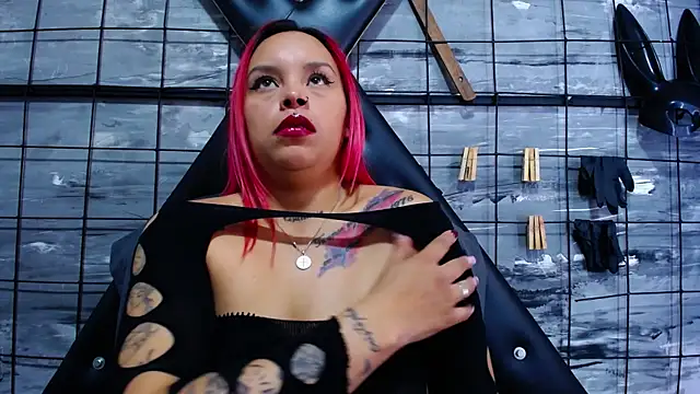 Alana Roth online show from November 5, 6:55 pm