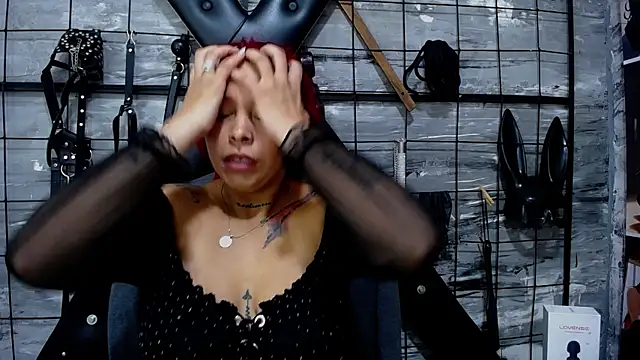 Alana Roth online show from March 25, 7:46 pm