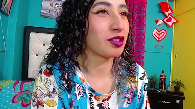 valerie mase online show from November 4, 7:06 pm