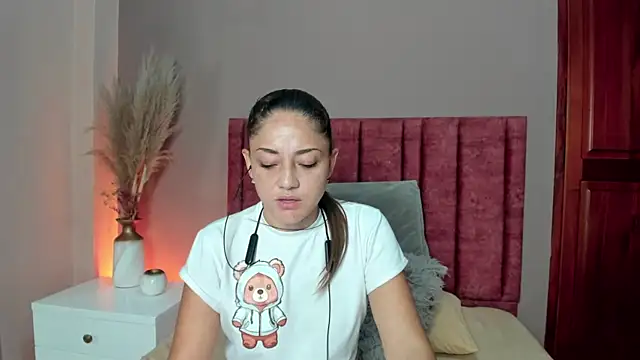 EloiseQuinn online show from November 11, 1:17 pm