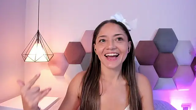 EloiseQuinn online show from December 2, 1:35 pm